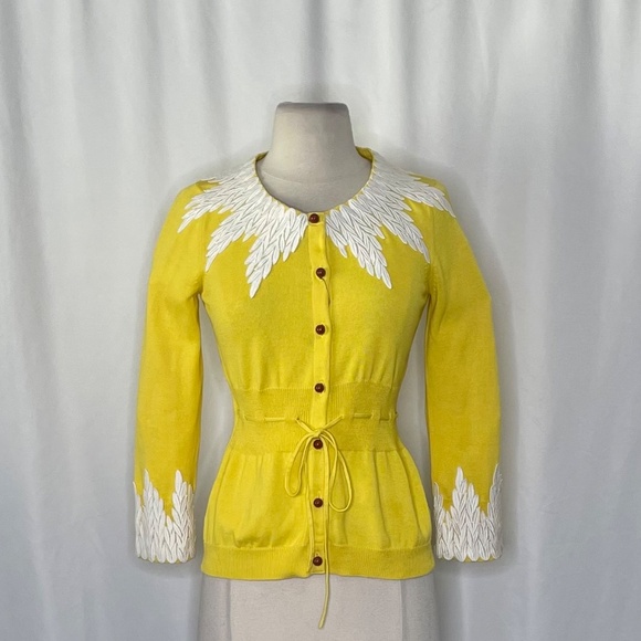 NWT!! Anthropologie MOTH Wisteria Cardigan Lace Appliqués Canary Yellow Small - Picture 4 of 15